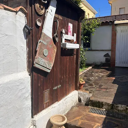 Δωμάτια σε οικογενειακή κατοικία Sa Domu De Efisia Portoscuso