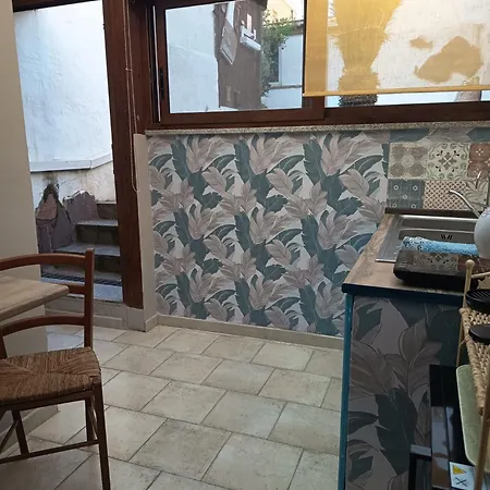 Δωμάτια σε οικογενειακή κατοικία Sa Domu De Efisia *